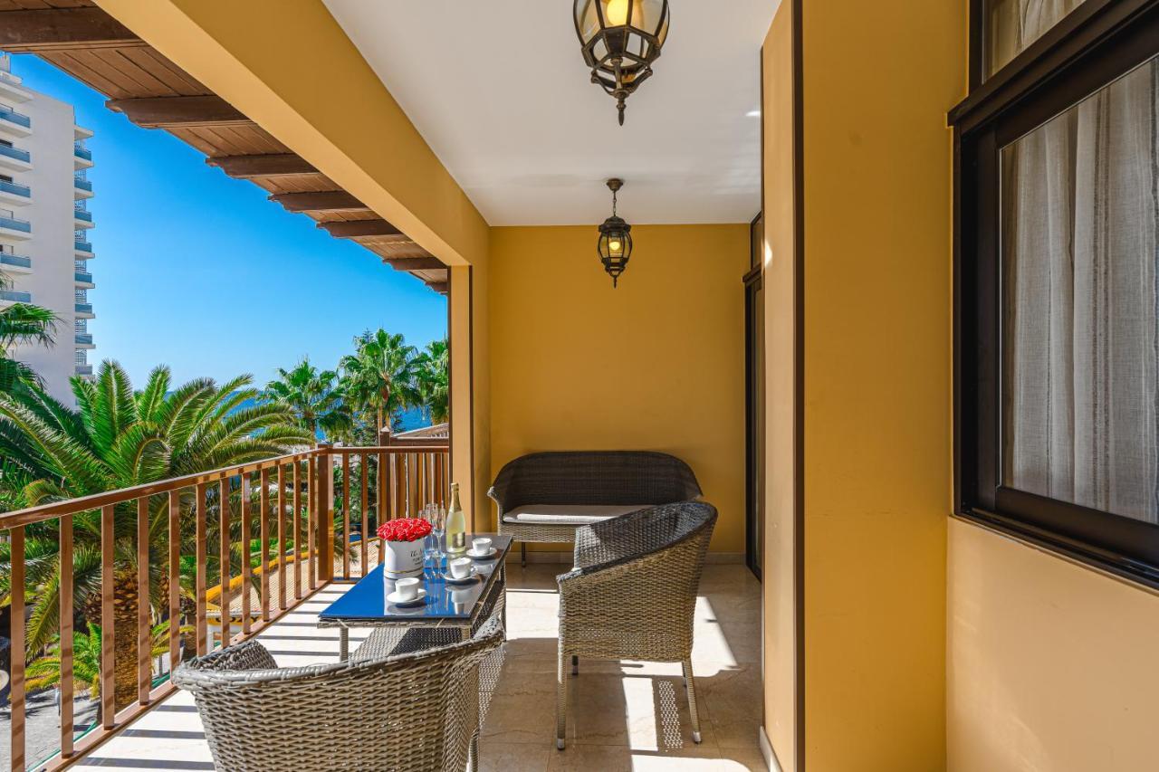 Amazing 3 Bedroom Apartment On The First Line Of The Best Las Americas Beach, Air Conditioner And Terrace Ocean View Playa de las Americas  Bagian luar foto