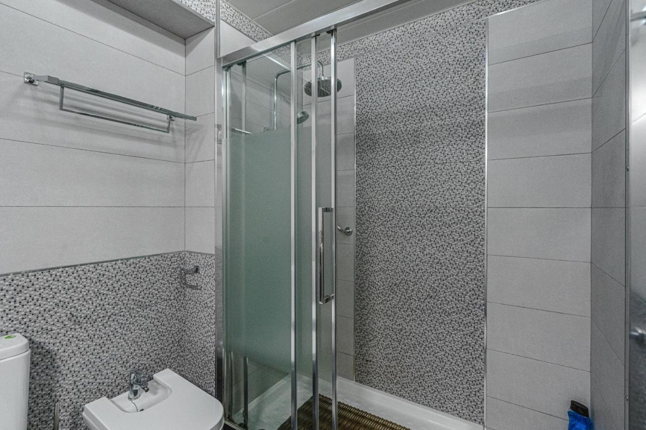Amazing 3 Bedroom Apartment On The First Line Of The Best Las Americas Beach, Air Conditioner And Terrace Ocean View Playa de las Americas  Bagian luar foto